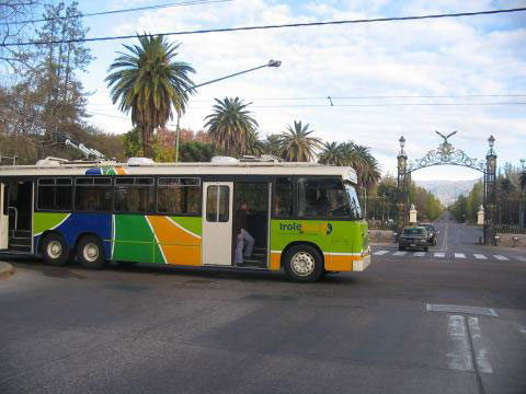 Another trolley in the Mendoza system. Hey, it looks like the German trolley! Photo from Jorge Guevara.