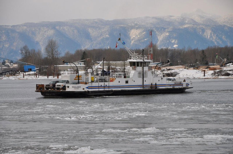 The Kulleet crossing the Fraser after leaving Fort Langley, heading for the Albion terminal.