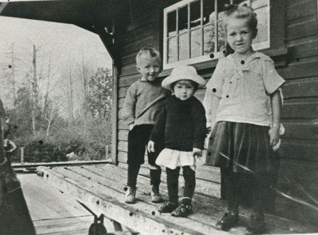 A 1917 photograph of John, Grace and Frances Louise Waplington at Sapperton Interurban station on the Burnaby Lake line. Some central Burnaby residents attended St. Mary's Anglican church in Sapperton. (Item 204-619 from the Mayor's Office fonds, courtesy of the City of Burnaby Archives.)