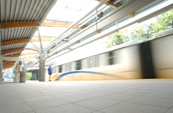 The SkyTrain, zooming through a station! 