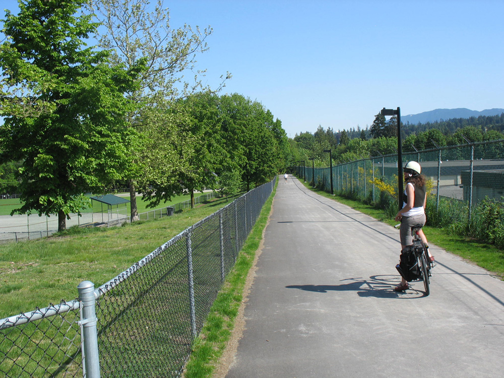 The bike path through Hume Park. The baseball diamond and off-leash area are to the left!