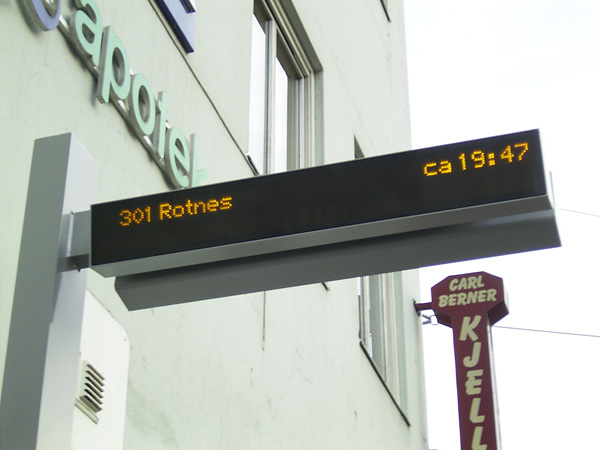 An example of the real-time information displays that will be installed at 29 Main Street stops. (Although the 301 Rotnes is not coming to Main St!)