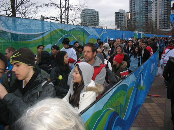 The lineup at LiveCity Yaletown at about 4:30 p.m. The opening ceremonies started at 6 p.m., and the screens showed opening ceremonies from past Winter Olympics starting at 11 a.m.