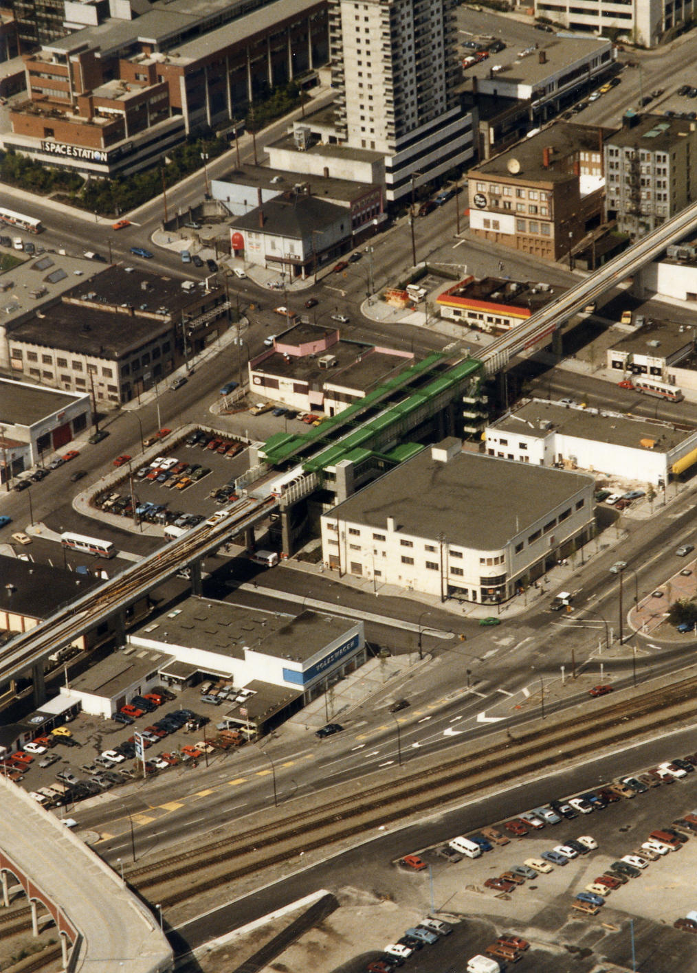 Photos: All-door Boarding At New Westminster Station In The Late 1980s ...