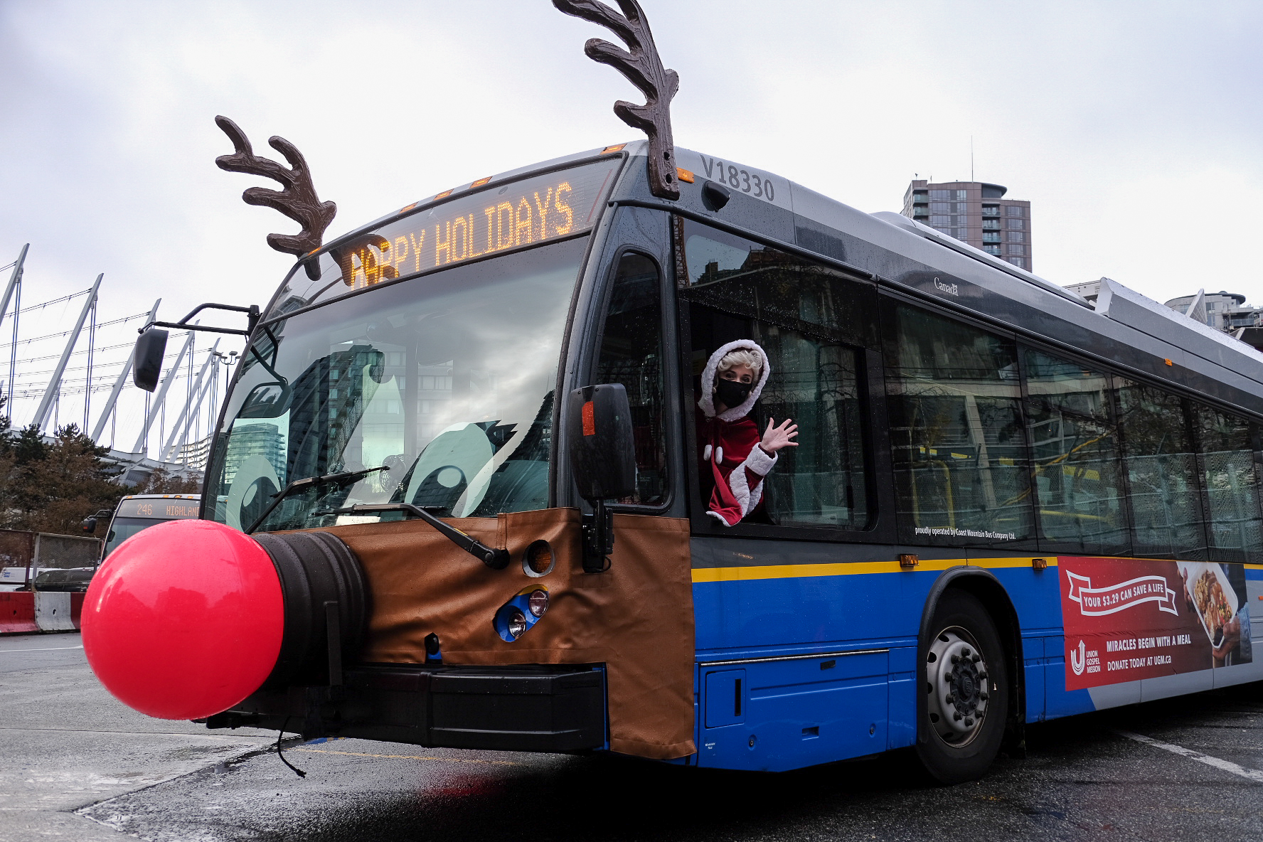 Reindeer_Bus_Web-19