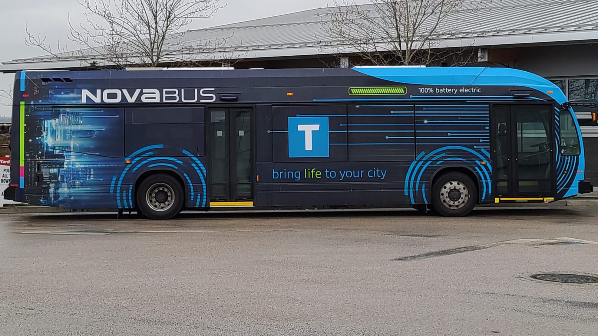 Test battery-electric bus from Nova Bus