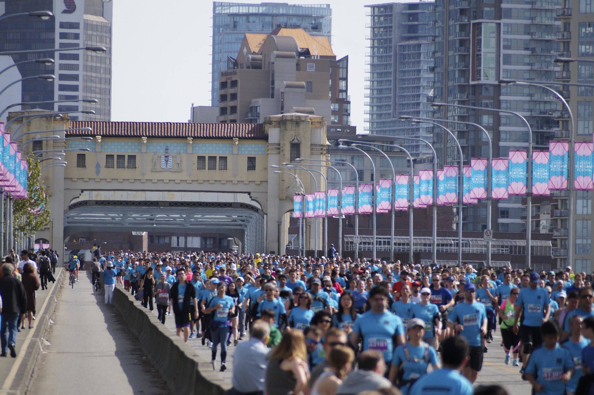 Runners on the Burrard Street Bridge during the Vancouver Sun Run in 2016